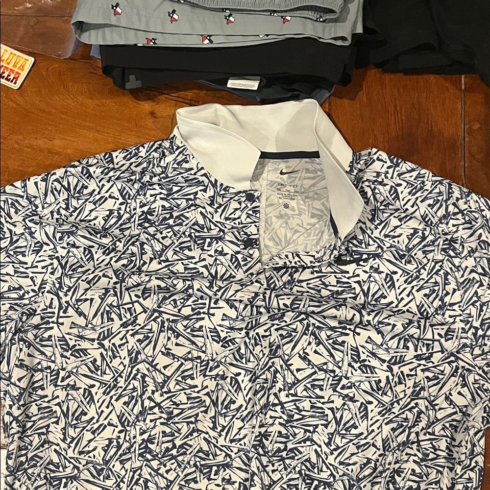 Nike Men's Abstract Blue and White Polo Shirt